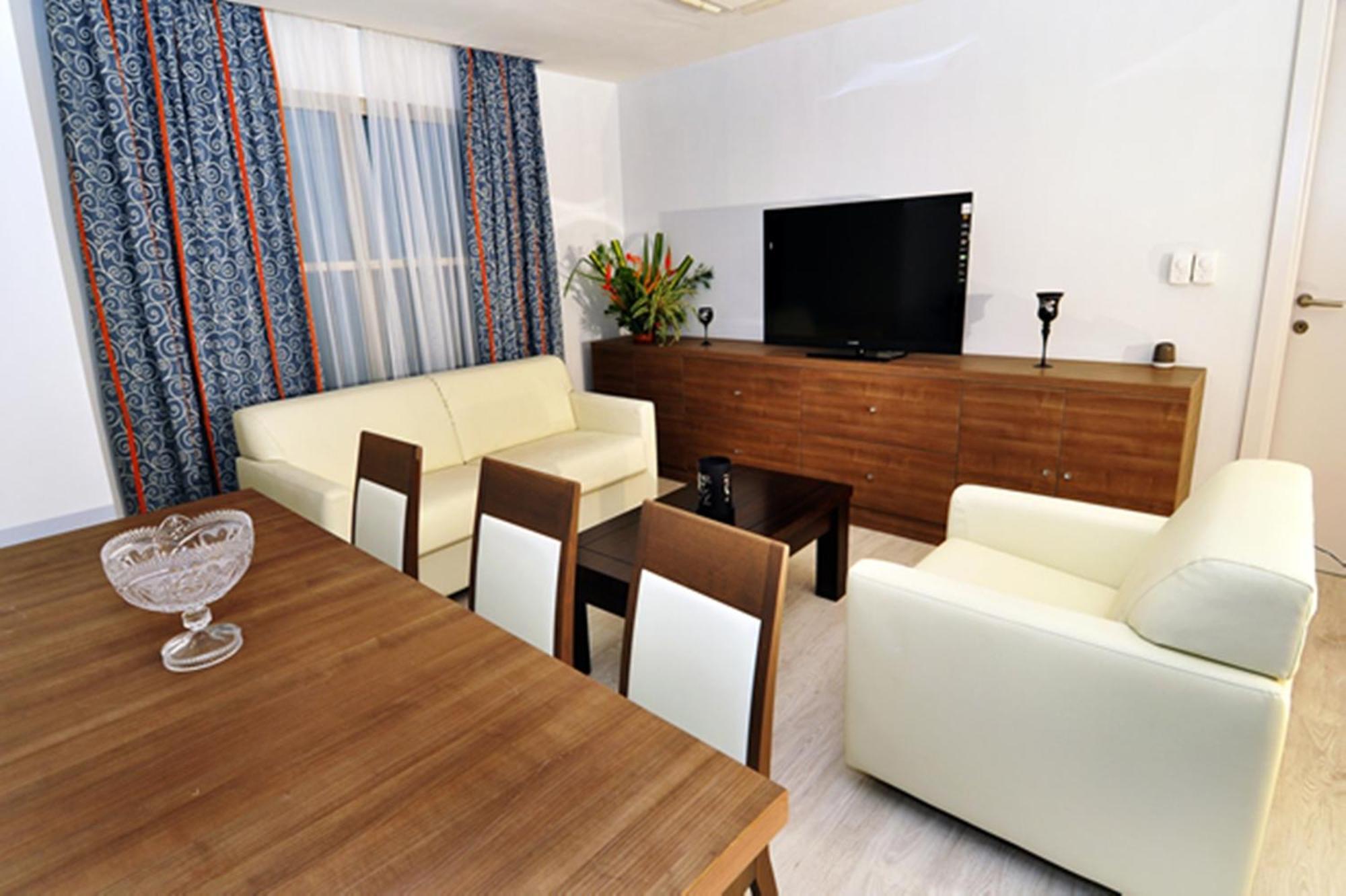 Benin Royal Hotel Cotonou Exteriör bild