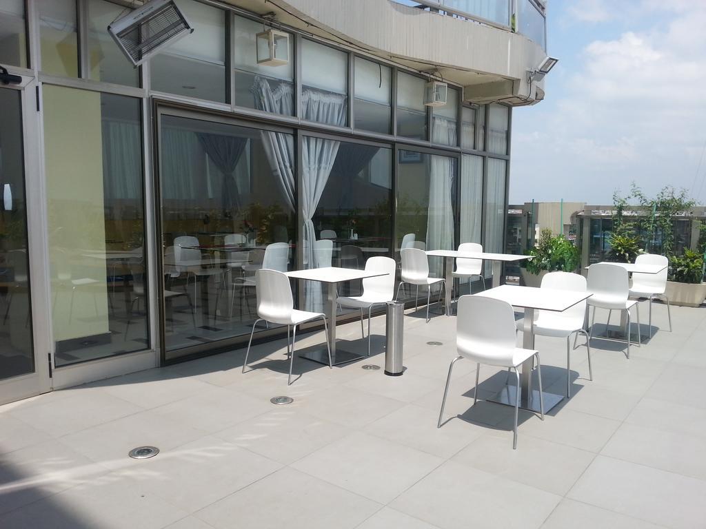 Benin Royal Hotel Cotonou Exteriör bild