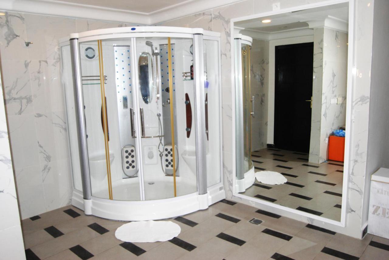 Benin Royal Hotel Cotonou Exteriör bild